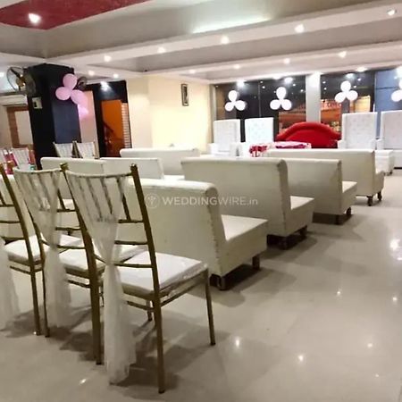 New Kumar Hotel & Banquet 勒克瑙 外观 照片