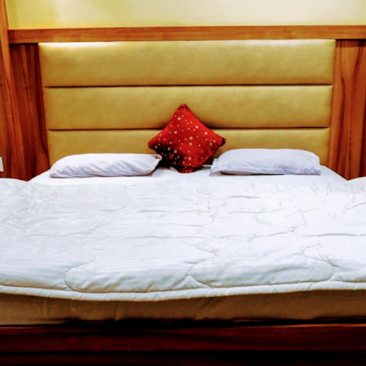New Kumar Hotel & Banquet 勒克瑙 外观 照片