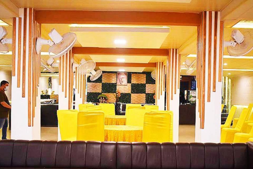 New Kumar Hotel & Banquet 勒克瑙 外观 照片