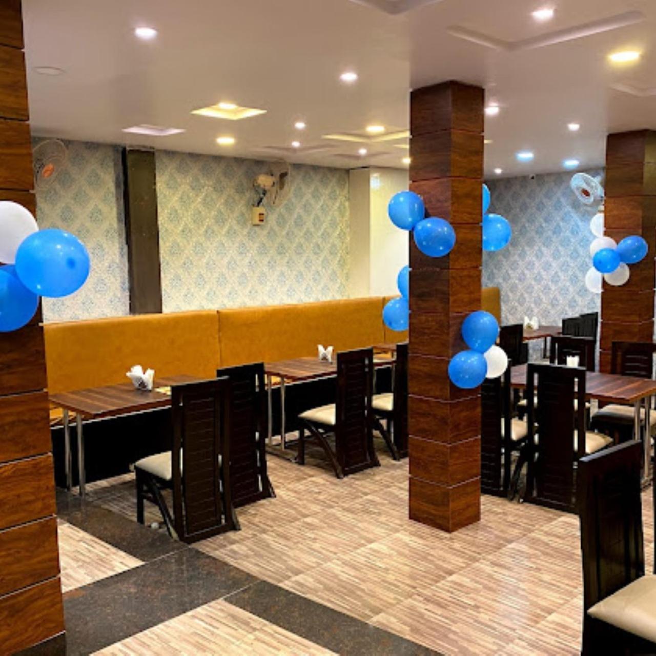 New Kumar Hotel & Banquet 勒克瑙 外观 照片