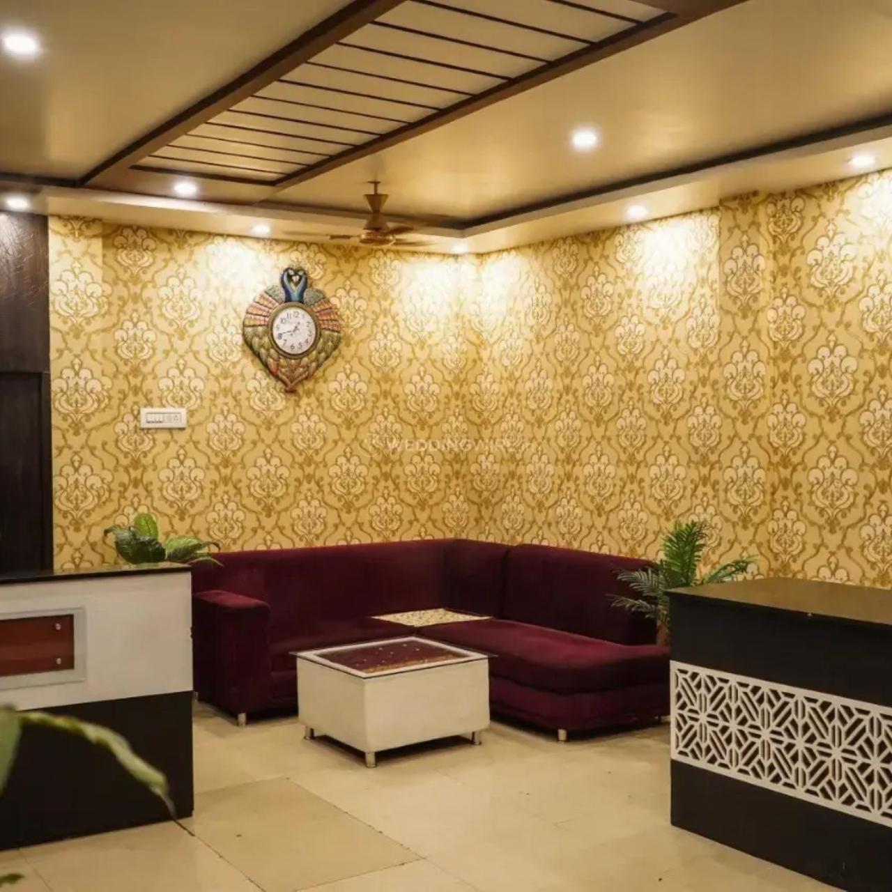 New Kumar Hotel & Banquet 勒克瑙 外观 照片